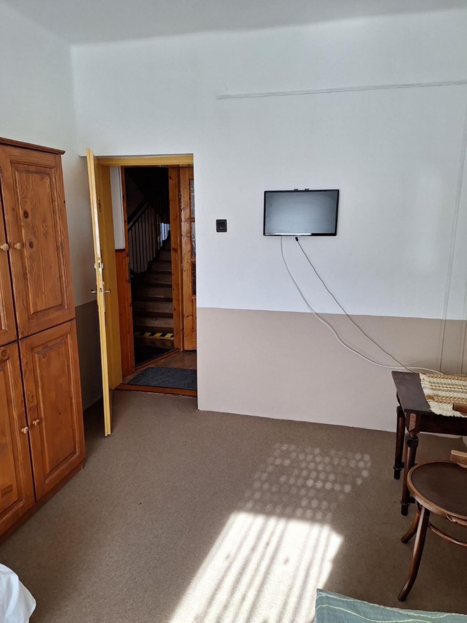 Bed and Breakfast Fenyo Panzio Мезёкёвешд Экстерьер фото