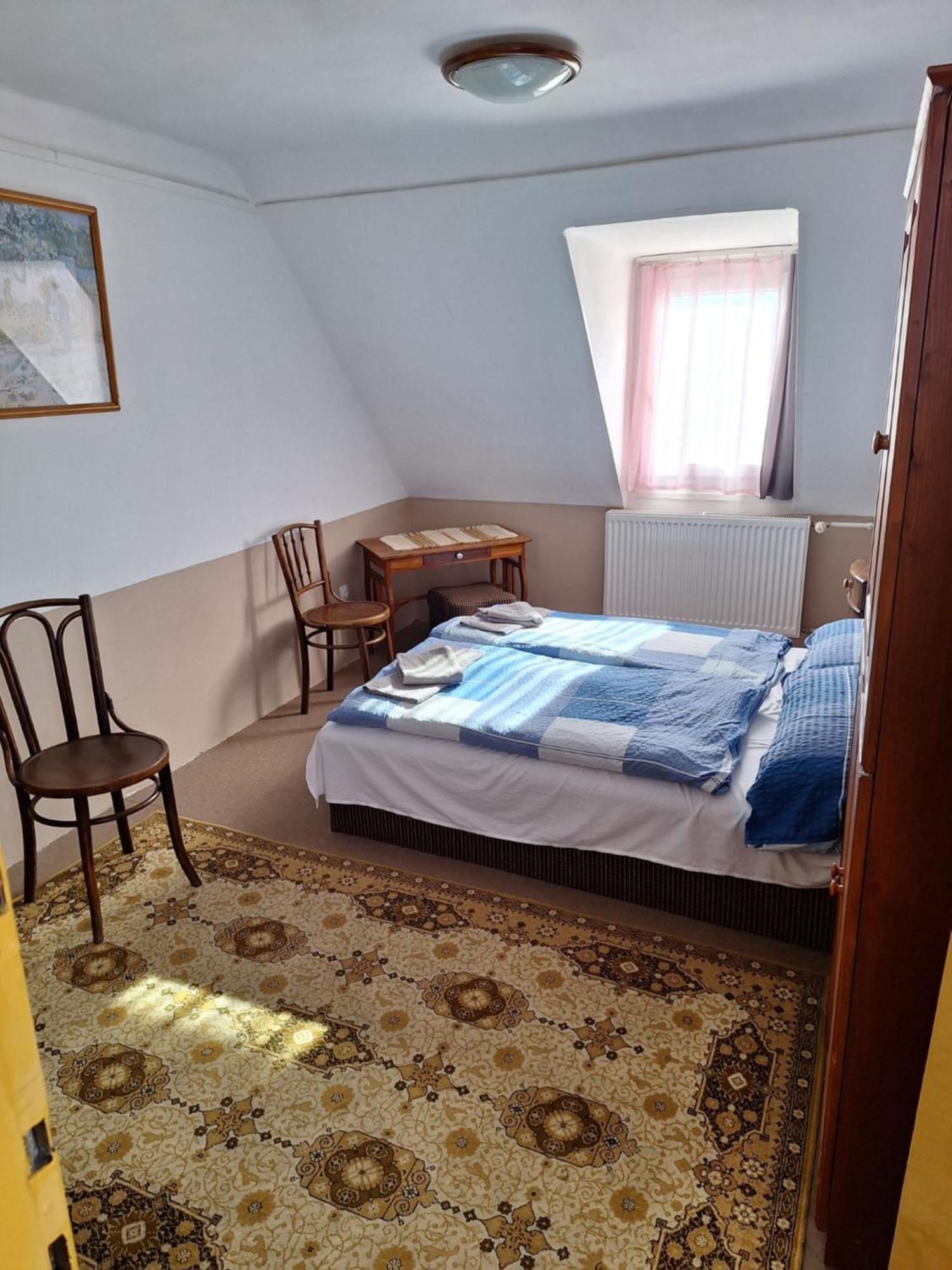 Bed and Breakfast Fenyo Panzio Мезёкёвешд Экстерьер фото